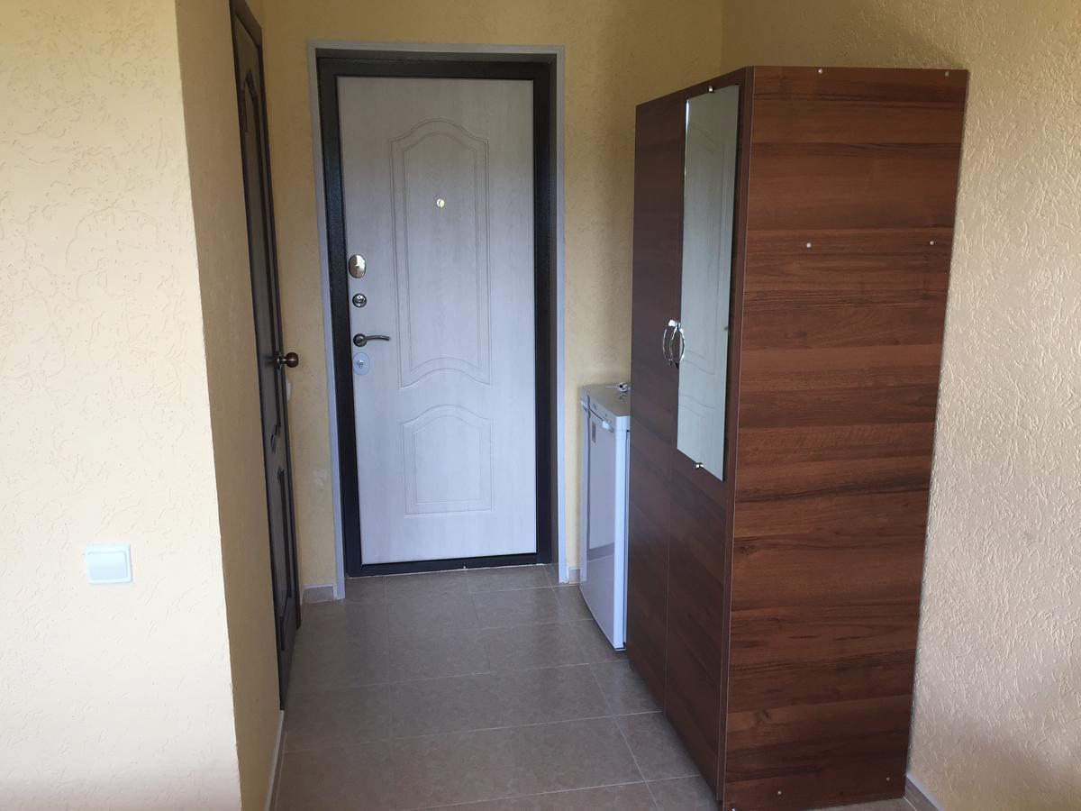 Dionisy Guest House Pizunda Ngoại thất bức ảnh