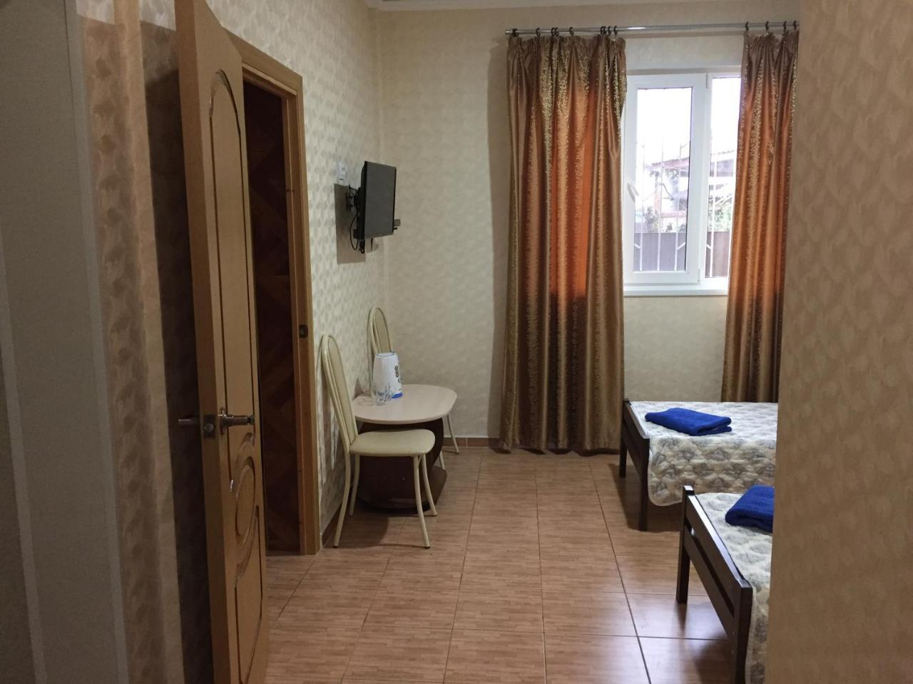 Dionisy Guest House Pizunda Ngoại thất bức ảnh