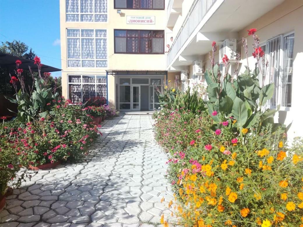 Dionisy Guest House Pizunda Ngoại thất bức ảnh
